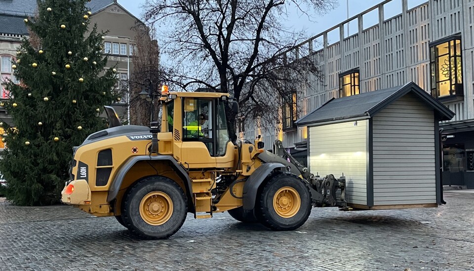 Arbetet pågick under torsdagsmorgonen.