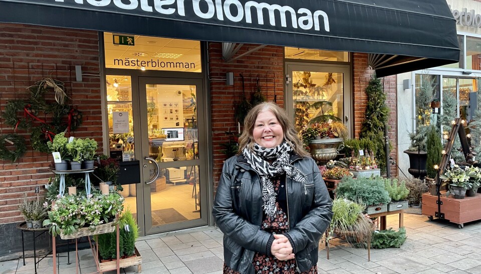Margareta Kronman utanför Mästerblomman. Margareta Kronman utanför Mästerblomman.