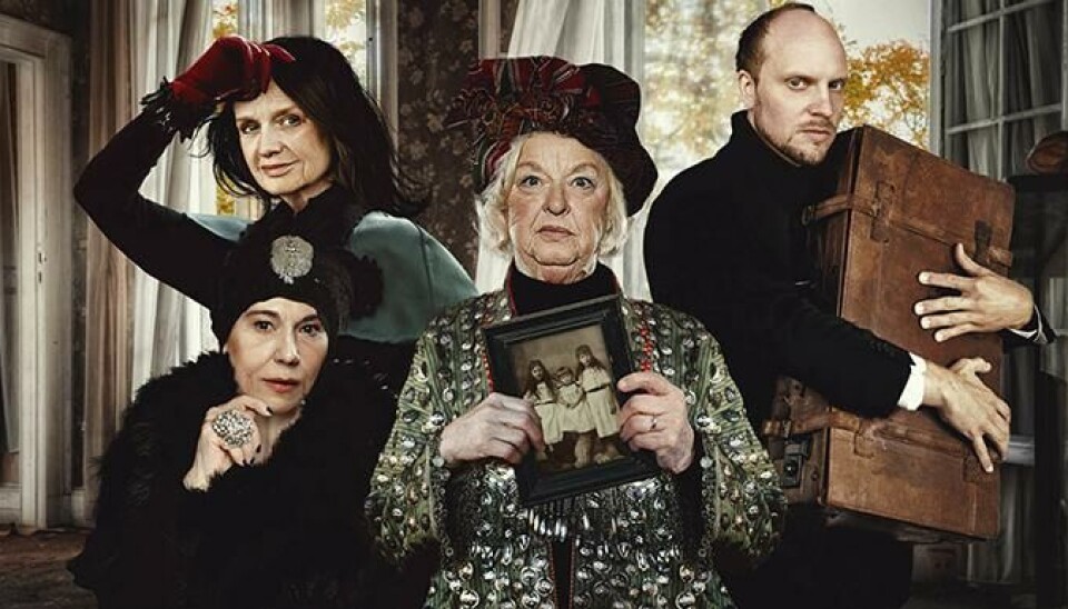 Tre lite äldre systrar. Med etablerade skådespelarna Maria Kulle, Jessica Liedberg, Siw Carlsson och Salafödde Emil Almén.