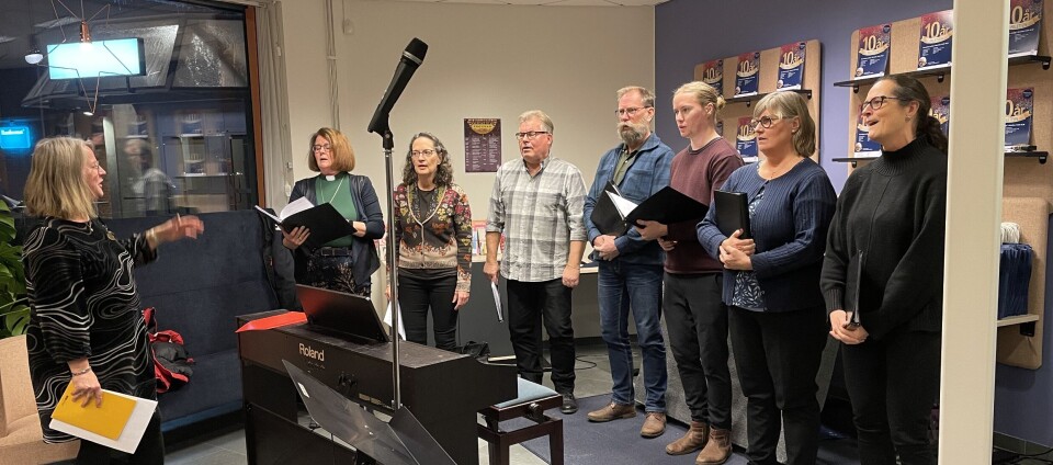 Underhållning. Kyrkokören Cantate var en av firandets akter.