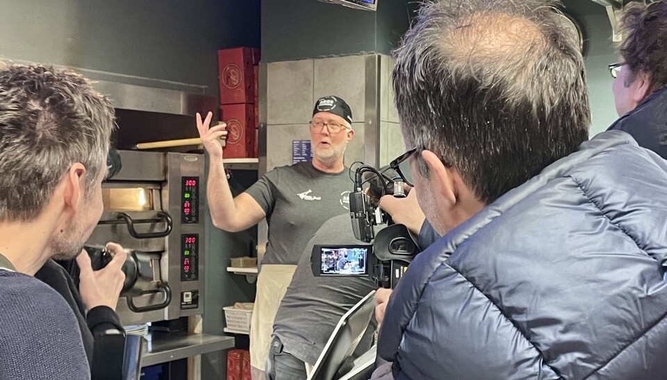 Media förevigade Johan Pehrsons prao-pass.