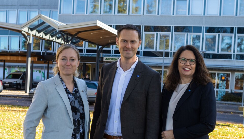 Styr regionen. Lina Eriksson (L), Mikael Andersson Elfgren (M) och Malin Gabrielsson (KD). Styr regionen. Lina Eriksson (L), Mikael Andersson Elfgren (M) och Malin Gabrielsson (KD).