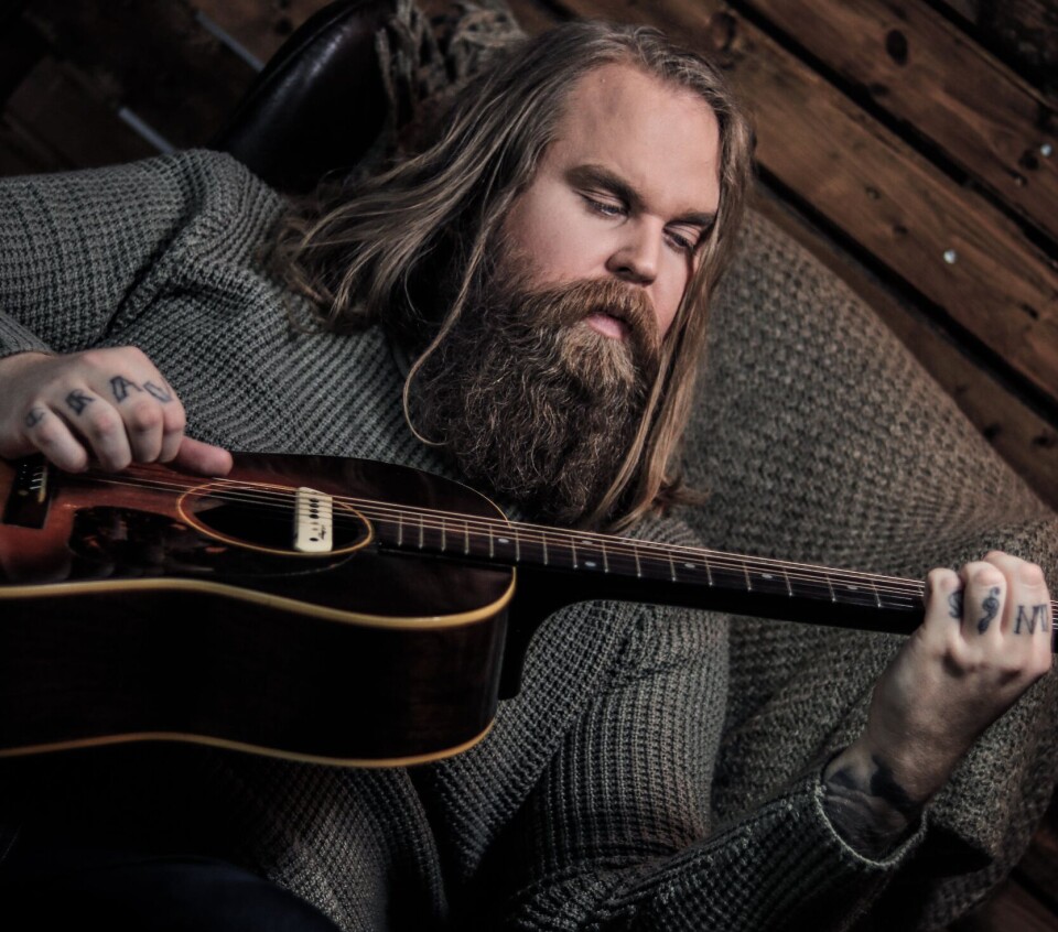 Chris Kläfford kommer till Köping i april.