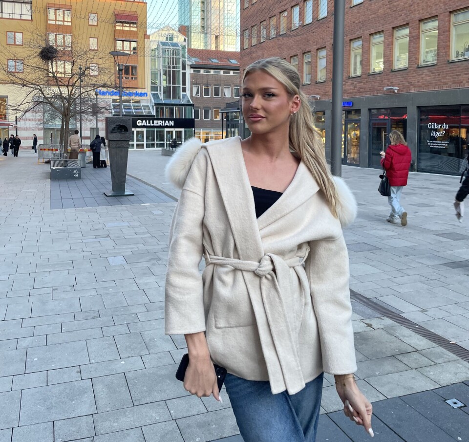 Isa Östling är född och uppvuxen i Västerås men vill nu flytta till Stockholm för att kunna växa ytterligare på sociala medier.