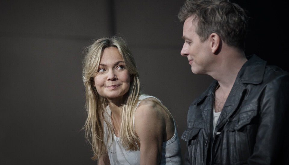Ur föreställningen. Marie Robertson och Christopher Wollter. Ur föreställningen. Marie Robertson och Christopher Wollter.