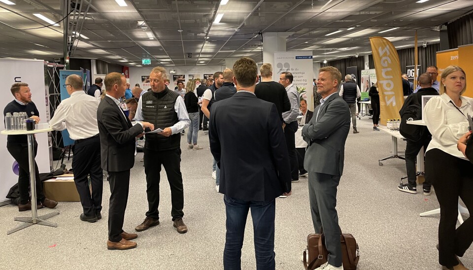 Massa mingel. Företagarna trivdes och minglade under premiären av Företagssalongen i höstas. Nu på torsdag den 9 februari är det dags igen på Hotel Plaza.