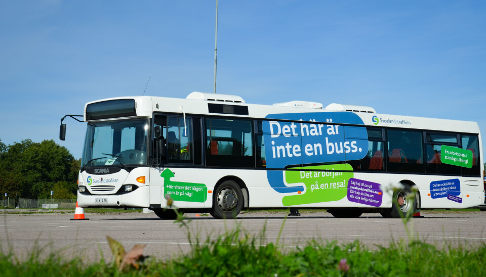 Bild på Svealandstrafikens körskolebuss. Bild på Svealandstrafikens körskolebuss.