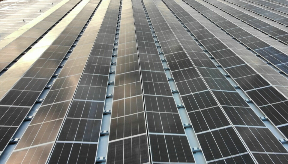 Solcellsanläggningen på taket till Svenska Retursystem beräknas producera 3 GWh, vilket motsvarar hushållselen för 600 svenska villor.
