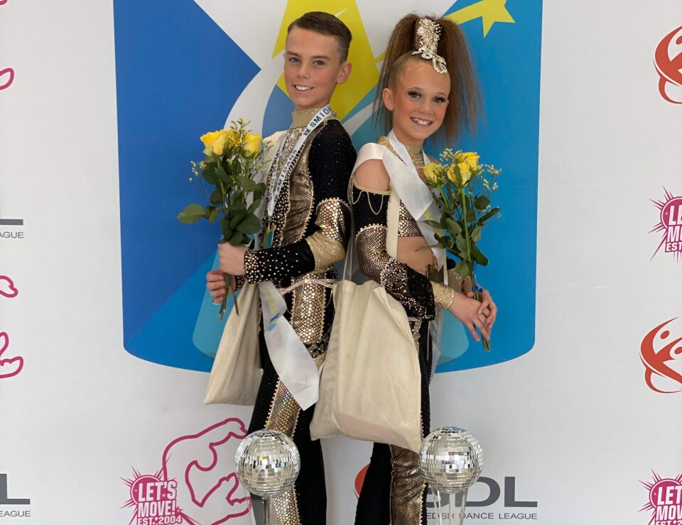 Liam Oksala och Tilda Kammerer dansade hem två SM-medaljer tillsammans och hade dessutom egna solo-framgångar.