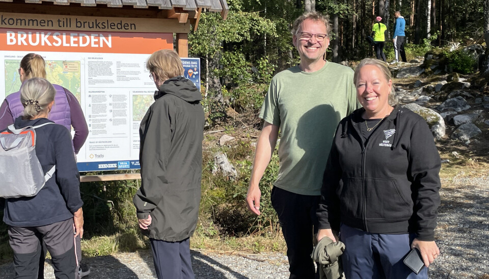 Skogvaktaren Jörgen Gustafsson och Visit Västerås Pernilla Törngren från förra årets Bruksledens dag vid Erikslund.