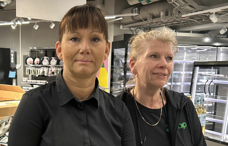 Regionchef Malin Åhs och butikschef Susanne Othberg Karlsson