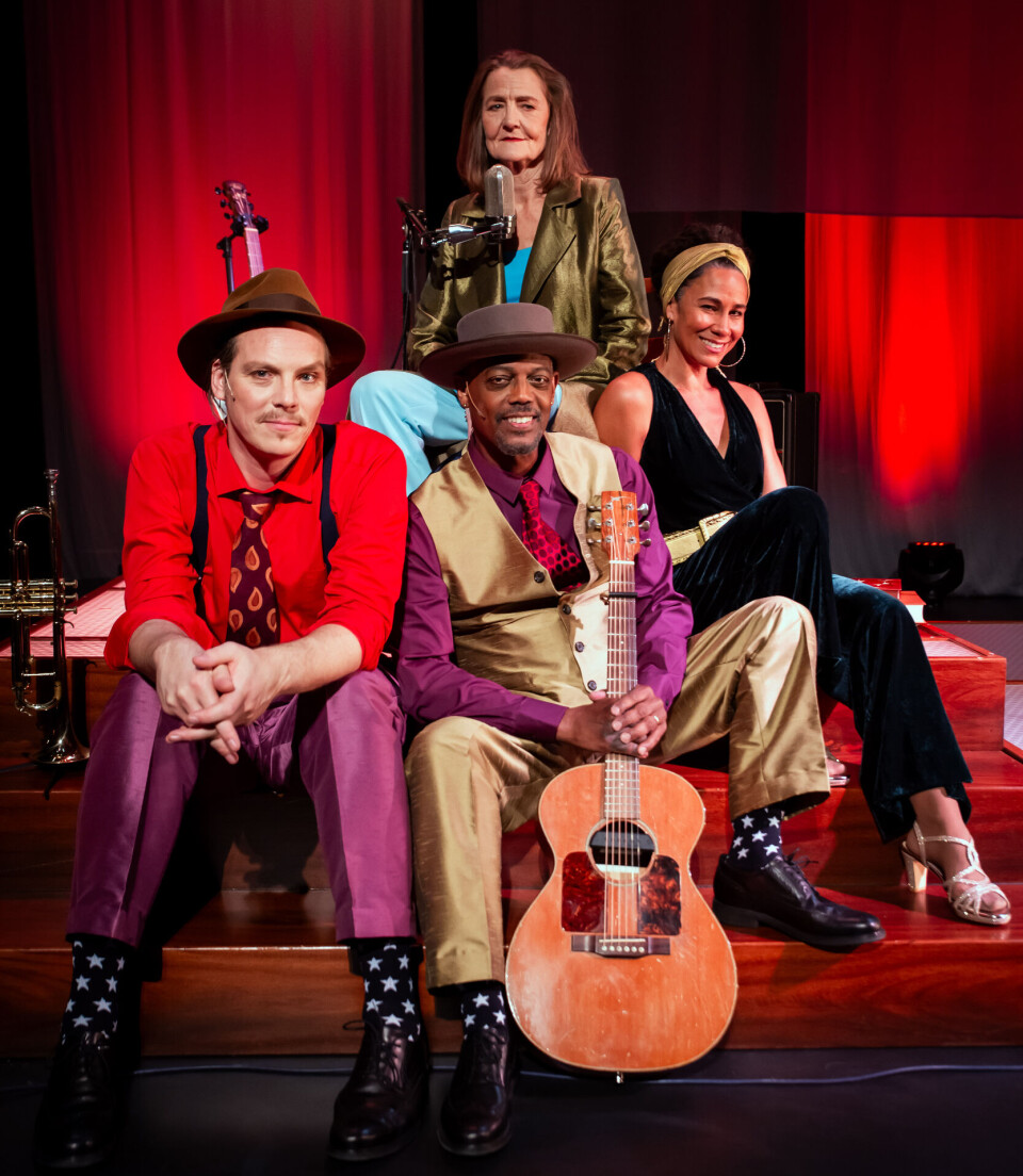 Ensemble. Andreas Kullberg, Eric Bibb, Ann Petrén och Miriam Aïda.