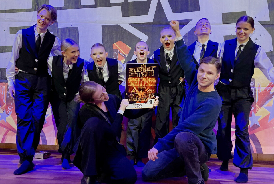 Vinnare. OIDC är från vänster: Vidar Hellman, Iris Bruun, Lova Hedevärn, Tilda Kammerer, Moa Strååth, Liam Oksala och Annie Rydh. Längst fram koreograferna Isabell Eklund och Oscar Åslund.