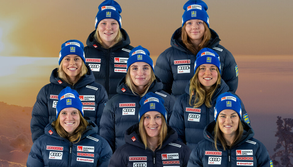 En i blågula gänget. Moa Landström (längst bak till vänster) ihop med landslagskollegor och världsstjärnor som Sara Hector och Anna Swenn Larsson.