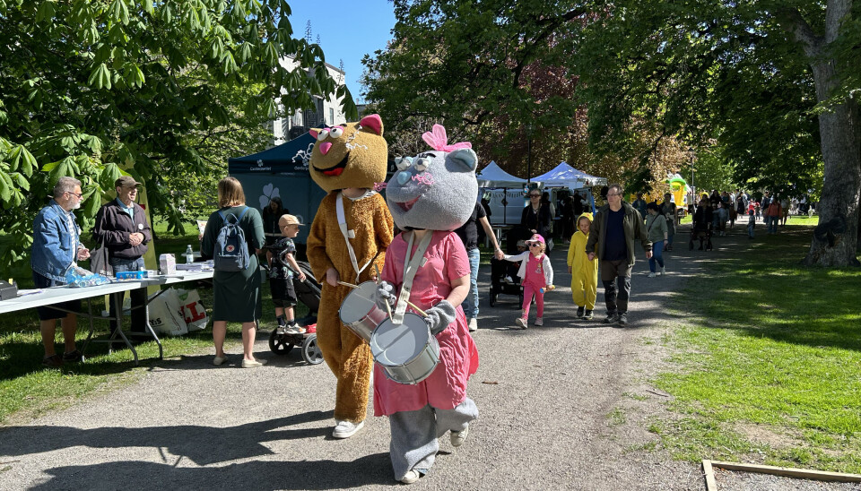 Parad för barnen. Barnfestivalen inleds årligen med en parad. Årets tema var ”Låt barnen få höras”.