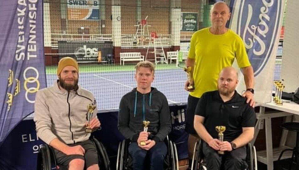 VTK:s Jan Boström (i gult) vann guld i herrbubbelklassen tillsammans med Lars Jernberg från Upsala Studenters IF.