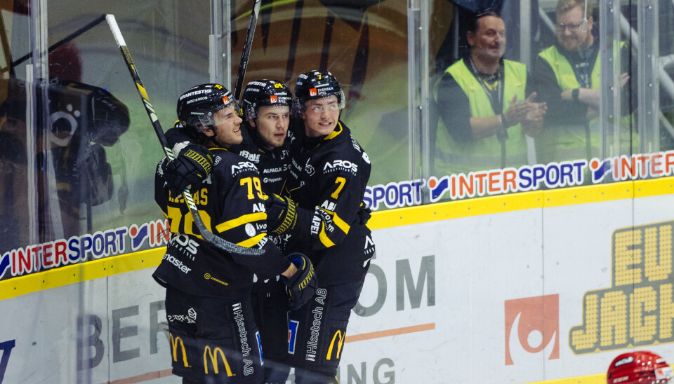 19 januari – VIK–Västervik. Ny hemmamatch för gulsvart i Hockeyallsvenskan.