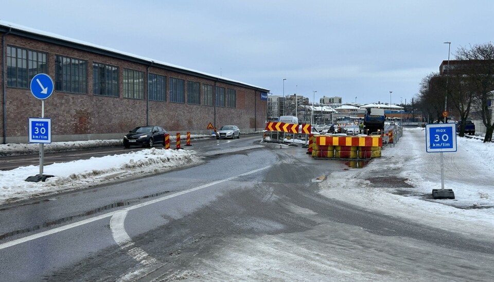 Omfattningen av lagningar av gamla sättningar efter grävningar kommer att minskas, vilket ska spara 1,3 miljoner kronor.