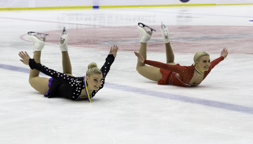 Elittävling. Joshi och Viktoria Helgesson firar silver och guld i konståknings-SM i Västerås 2014. Tio år senare är det SM i staden igen – men först Västeråspokalen nästa helg.