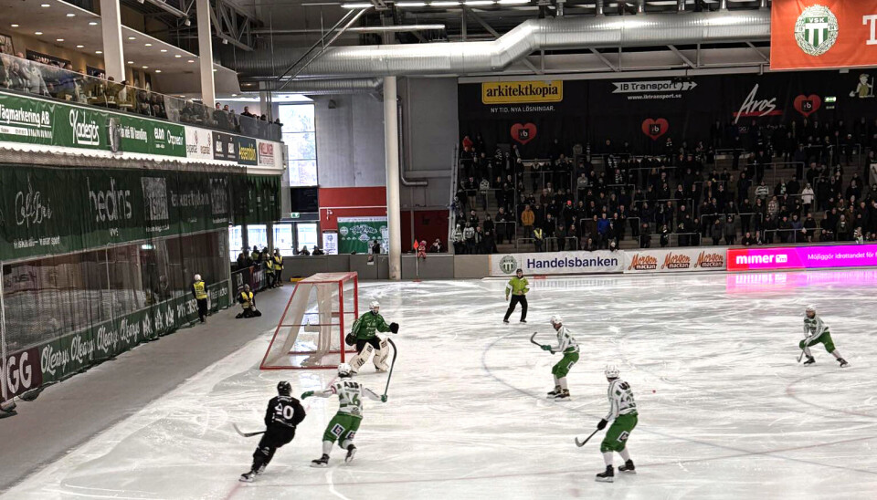VSK är klart för SM-semifinal efter att ha avgjort en länge jämn tredje kvartsfinal hemma mot Sandviken i andra halvlek.
