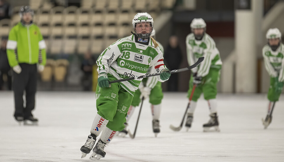 Hemampremiär. VSK:s lagkapten Charlotte Selbekk har varit skadad och det oklart om hon kommer till spel idag hemma mot Skirö.