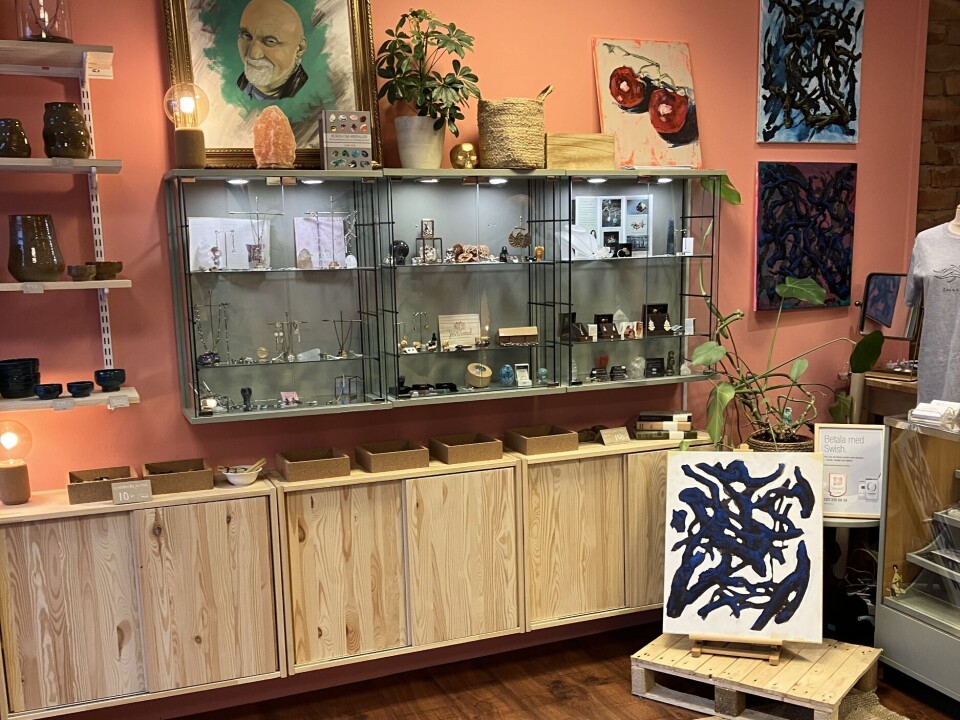 Mer än bara tatueringar. Magic Lines Magic Lines Tattoo på Köpmangatan i Västerås gör en satsning på konst i flera olika former.