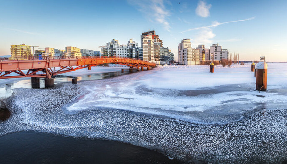 Morgonrapporten: Busshaveri på E18 i Västerås – långa köer