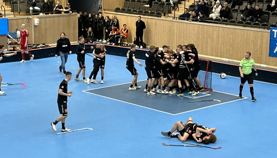 Allsvenska kontraktet säkrat – då bröt det stora Skälbyjublet ut i Mälarenergi Arena på lördagseftermiddagen.