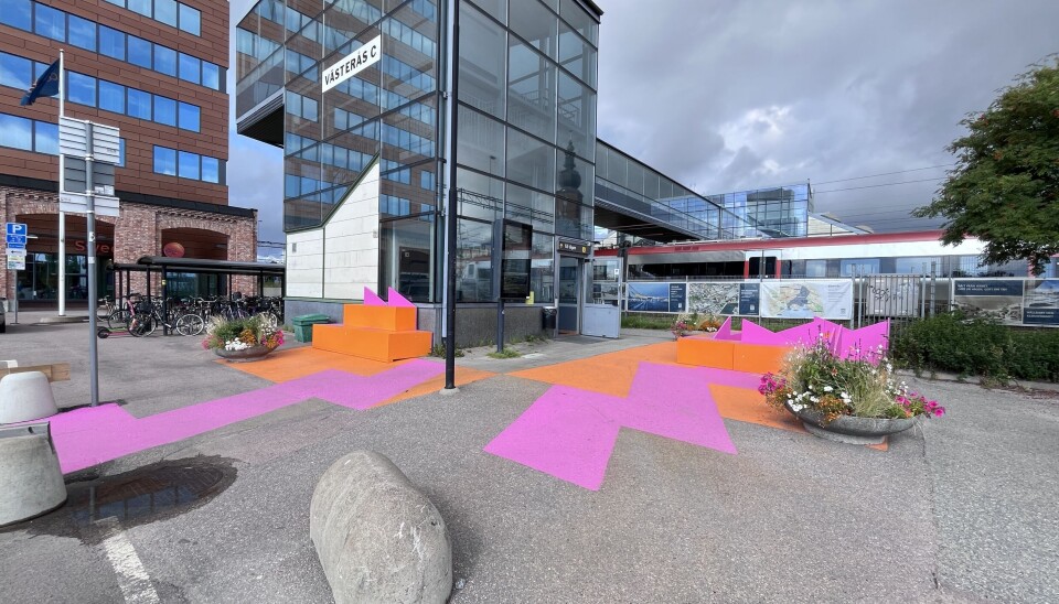 Klart för start. Det nyligen iordningställda området utanför centralstationen som är starten av promenaden mot Öster Mälarstrand. Klart för start. Det nyligen iordningställda området utanför centralstationen som är starten av promenaden mot Öster Mälarstrand.