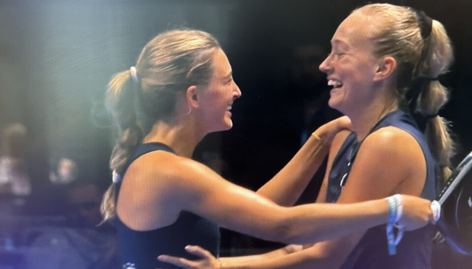Amanda Girdo och Linnea Björk jublar efter att matchbollen slagits in i dagens SM-final.