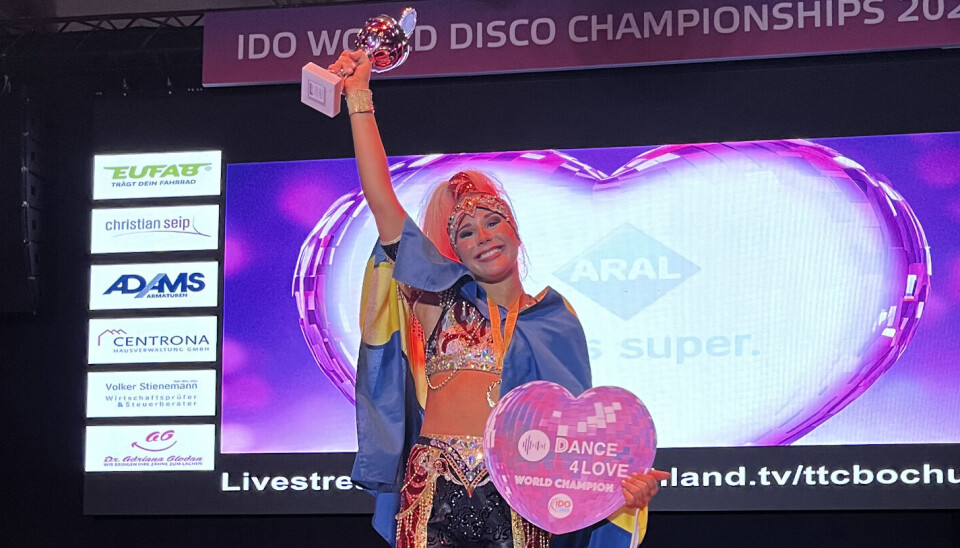 Världsmästare. Westra Aros Dansteams Alice Sjöström fick i sin sista discotävling i karriären kliva upp överst på VM-pallen och förverkliga sin barndomsdröm. ”Helt sjukt”, säger hon.