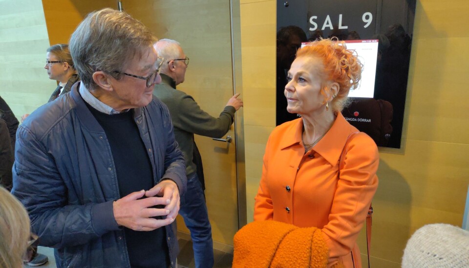 På plats. Hembygdsföreningens Bengt Wallén med juristen Gunilla Högberg Björck, som representerar boende i Badelunda. På plats. Hembygdsföreningens Bengt Wallén med juristen Gunilla Högberg Björck, som representerar boende i Badelunda.
