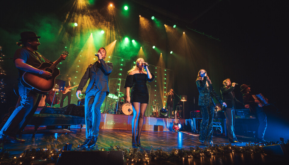 29 november – Christmas night. Bruno Mitsogiannis, Wiktoria, Nike Sellmar och Andreas Weise och ett femmannaband står på konserthusets scen.