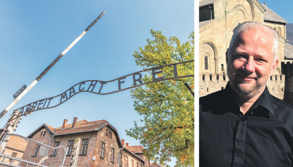 Deltagare. Torbjörn Messing deltar i aktiviteterna till minnet av Förintelsen. Bilden till vänster visar ingången till koncentrationslägret Auschwitz-Birkenau. Deltagare. Torbjörn Messing deltar i aktiviteterna till minnet av Förintelsen. Bilden till vänster visar ingången till koncentrationslägret Auschwitz-Birkenau.