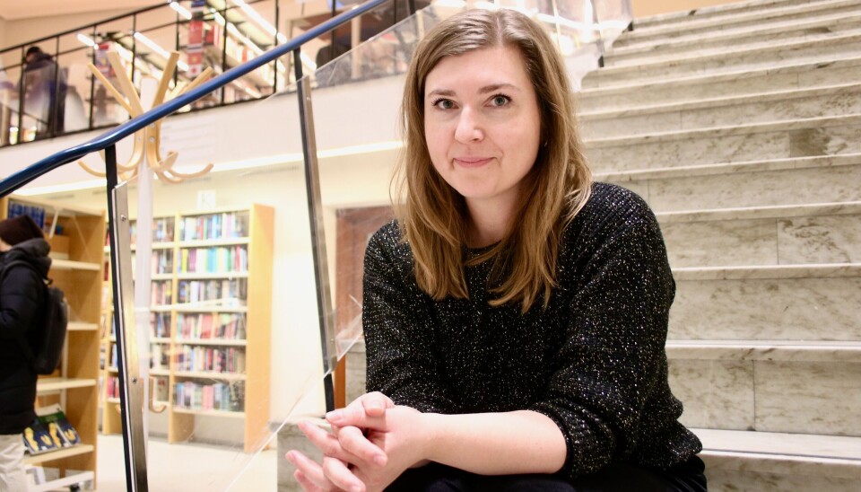 Kvinnligt perspektiv. Emma Ångström skriver om utsatta kvinnor. Västeråsdotter. Emma Ångström, född och uppvuxen i Västerås, är nu aktuell med sin tredje roman om Edda Nord.