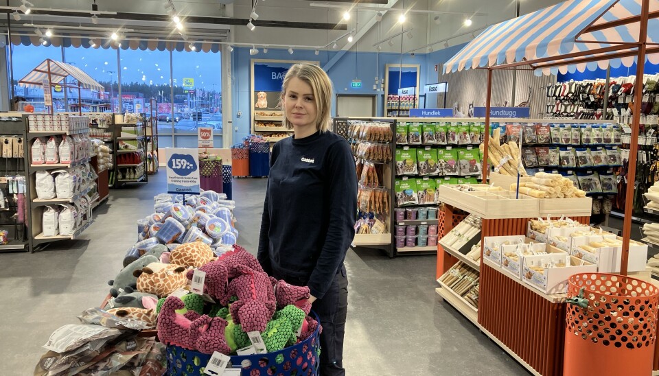 Butiken innehåller allt för hund, katt, smådjur och fågel i nuläget. Det finns även ett spa för husdjur.