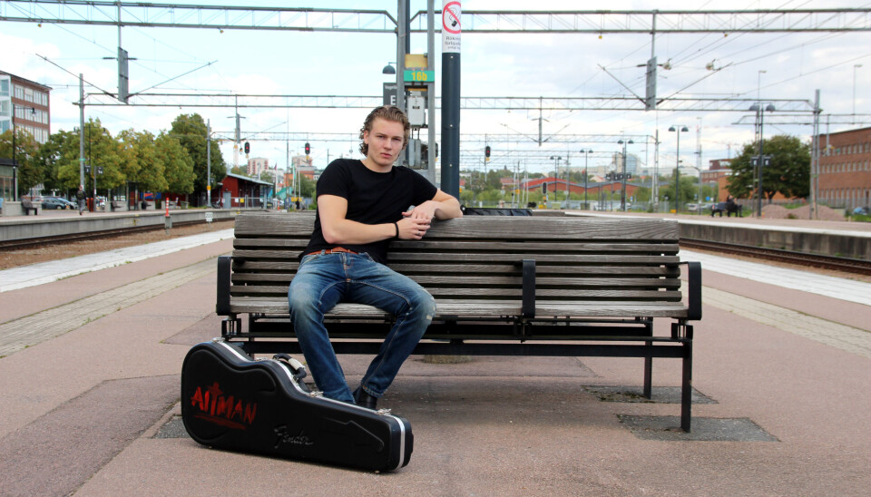Västeråsaren Hannes Aitman på hemmaperrongen.