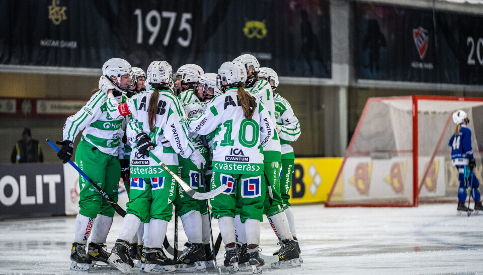 Svenska mästare. VSK:s F17-lag utklassade Villa Lidköping i finalen i ABB Arena Syd på fredagseftermiddagen.