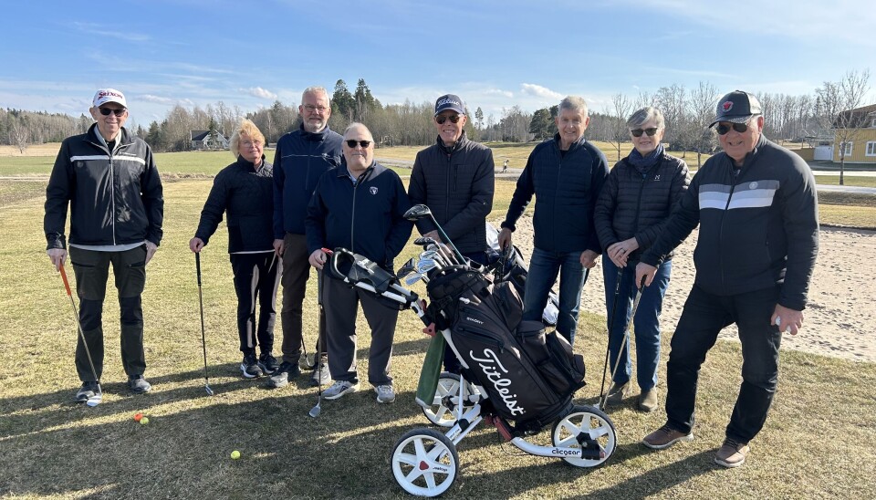 Nöjda deltagare. En solig fredagseftermiddag i mars samlades en del av deltagarna i projektet på Tortuna GK.