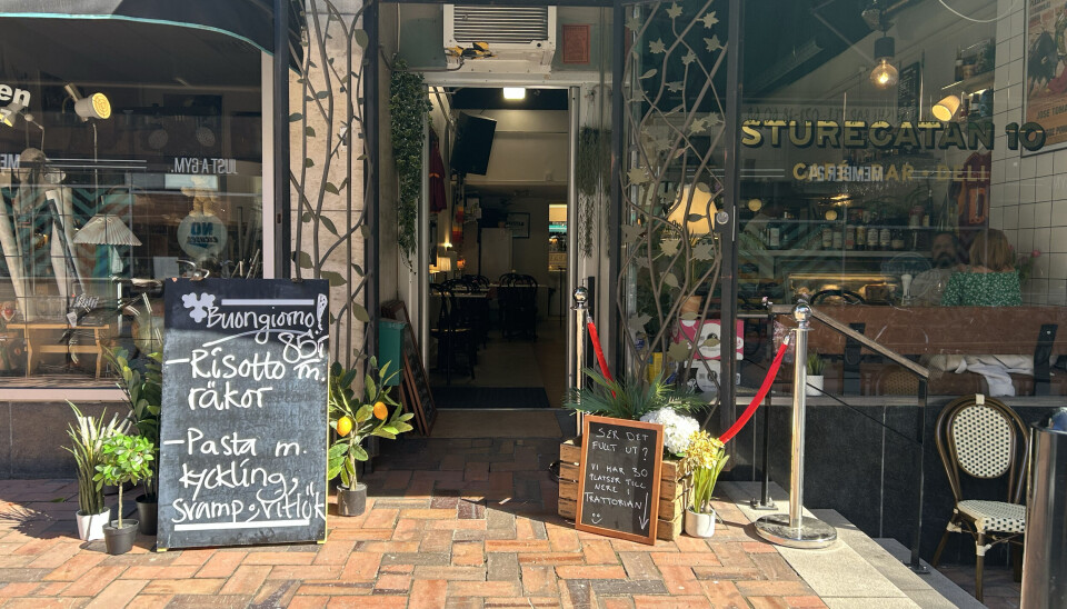 Det lilla hålet i väggen.