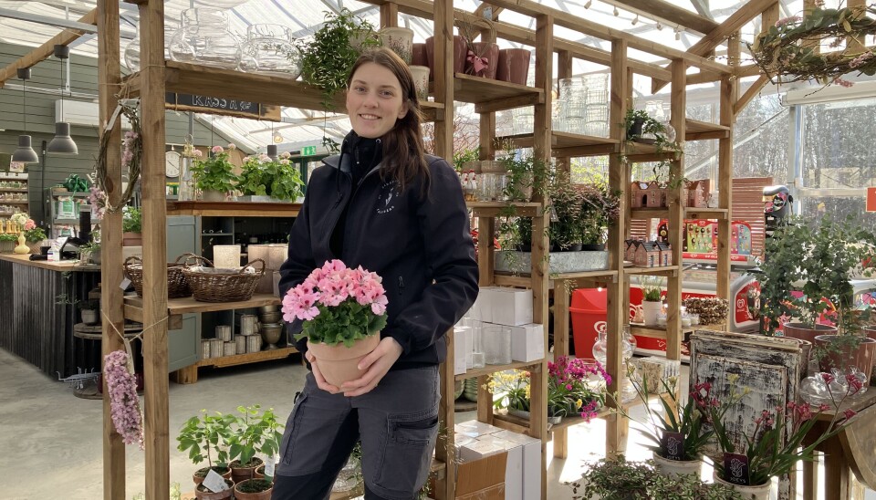 Viktoria Flinth, butiksansvarig på handelsträdgården.