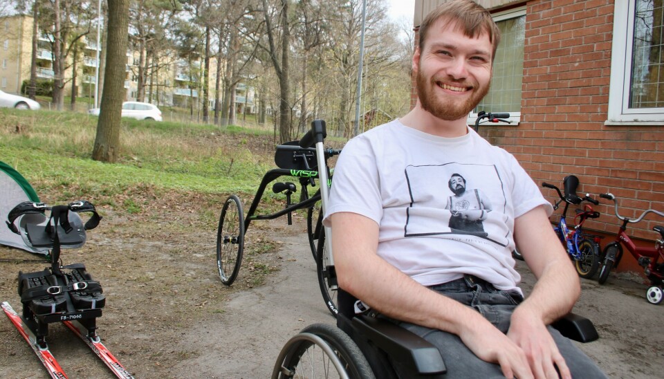 Parasportare. Henrik Eriksson, styrelseledamot i Parasportförbundet Västmanland och även aktiv Centerpartist. Parasportare. Henrik Eriksson, styrelseledamot i Parasportförbundet Västmanland och även aktiv Centerpartist.