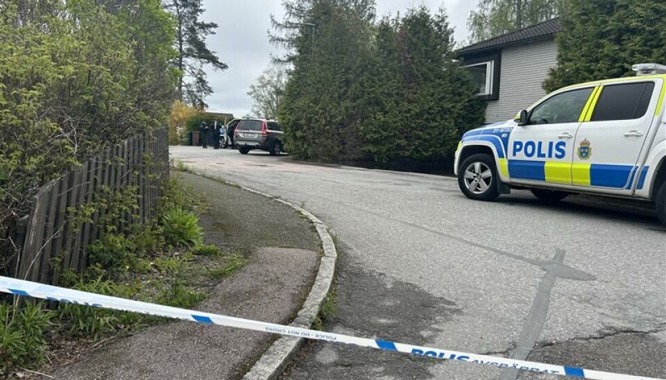 Brottsplats. Polisavspärrning vid brottsplatsen i Skultuna. Brottsplats. Polisavspärrning vid brottsplatsen i Skultuna.