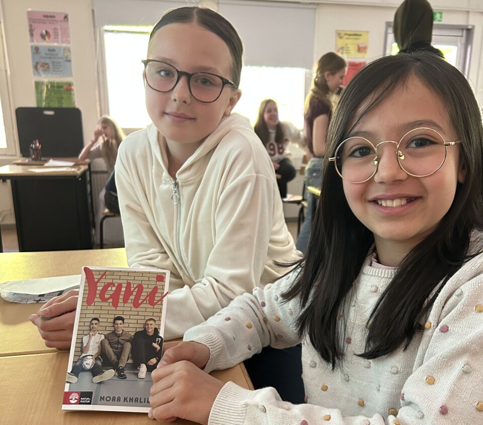 Läsglädje. Eleverna på Apalbyskolan ser fram emot att läsa fler böcker.