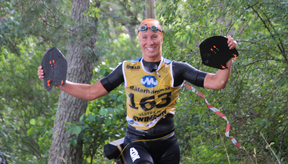 Västerås swimrun-drottning. Linnéa Hekne bjöd ett leende på Rågsäcken. Den tidigare elitsimmaren har varit med i samtliga upplagor, i år blev det en slutlig tredjeplats.