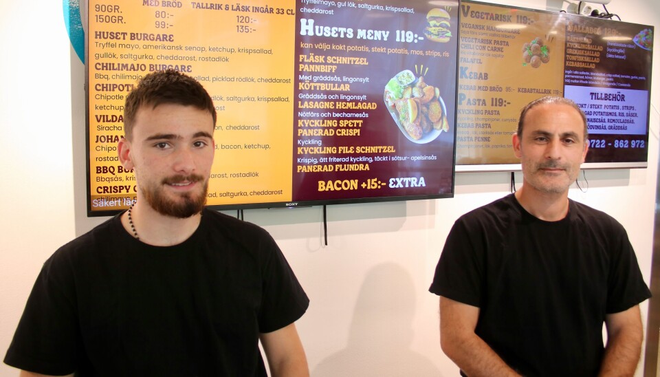 SON OCH FAR. Johannes och Jakob Savci driver Bistro Aqua på Kristiansborgsbadet. SON OCH FAR. Johannes och Jakob Savci driver Bistro Aqua på Kristiansborgsbadet.
