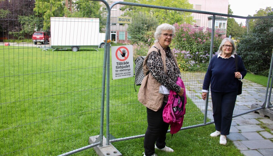 Besvikna. Birgitta Nyberg och Christina Alman (M) vill bevara växterna. BESVIKNA. Birgitta Nyberg och Christina Alman (M) vill bevara växterna.