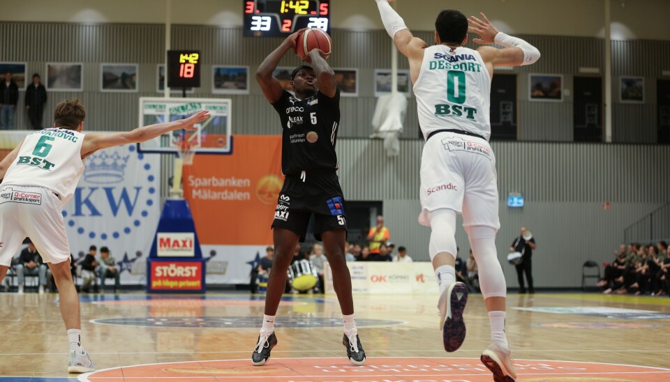 Köpingsstjärnan Sekou Sylla dominerade stort i poängprotokollet (17), men kanske än mer imponerande 17 (!) defensiva returer.