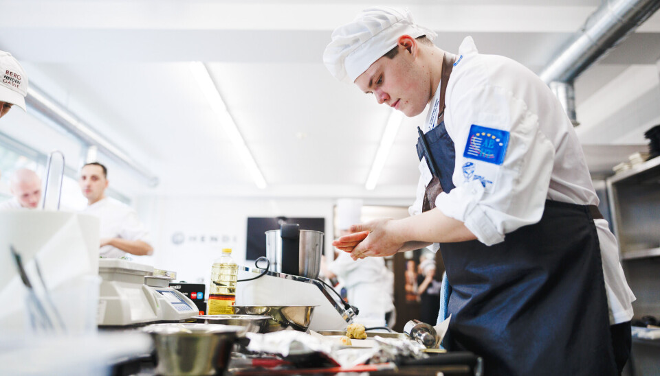 Bild från köket under tiokampen i matlagning i förra årets upplaga av AEHT i Riga.